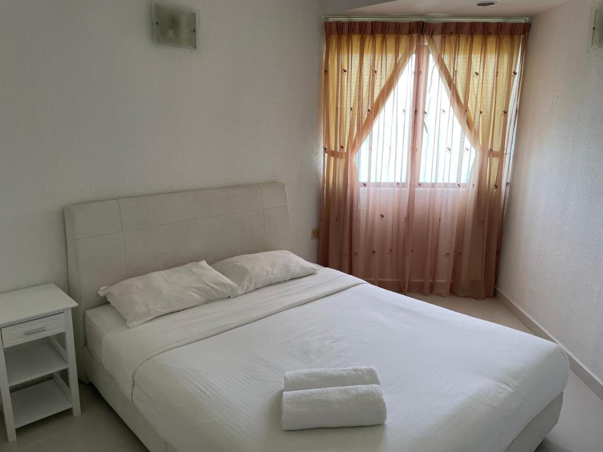 The Ferringhi Sea View At Sri Sayang Apartment Batu Feringgi Bagian luar foto