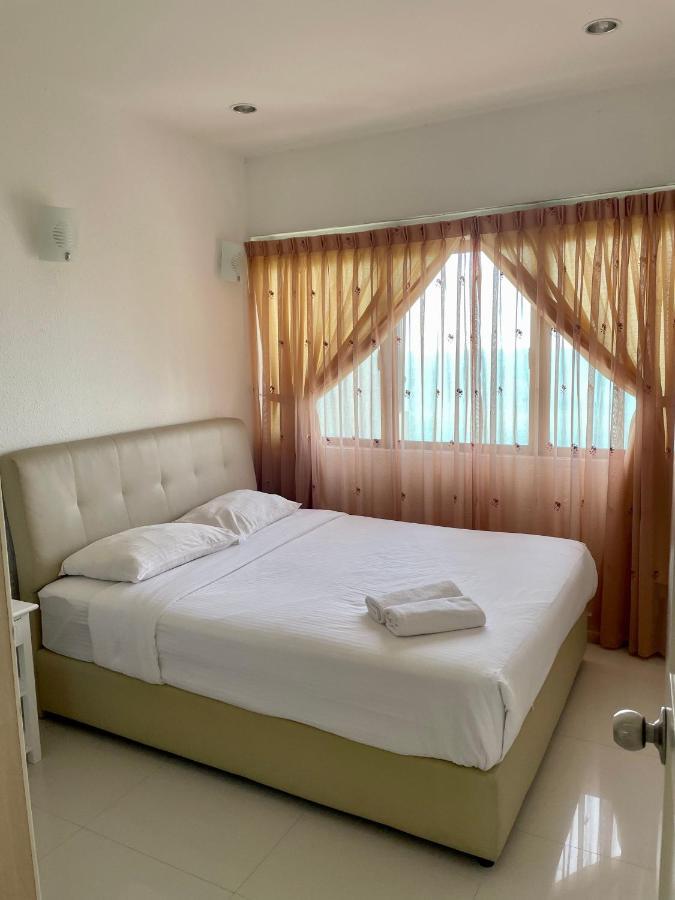 The Ferringhi Sea View At Sri Sayang Apartment Batu Feringgi Bagian luar foto