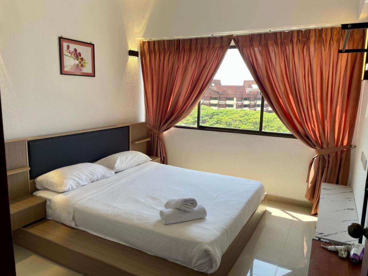 The Ferringhi Sea View At Sri Sayang Apartment Batu Feringgi Bagian luar foto