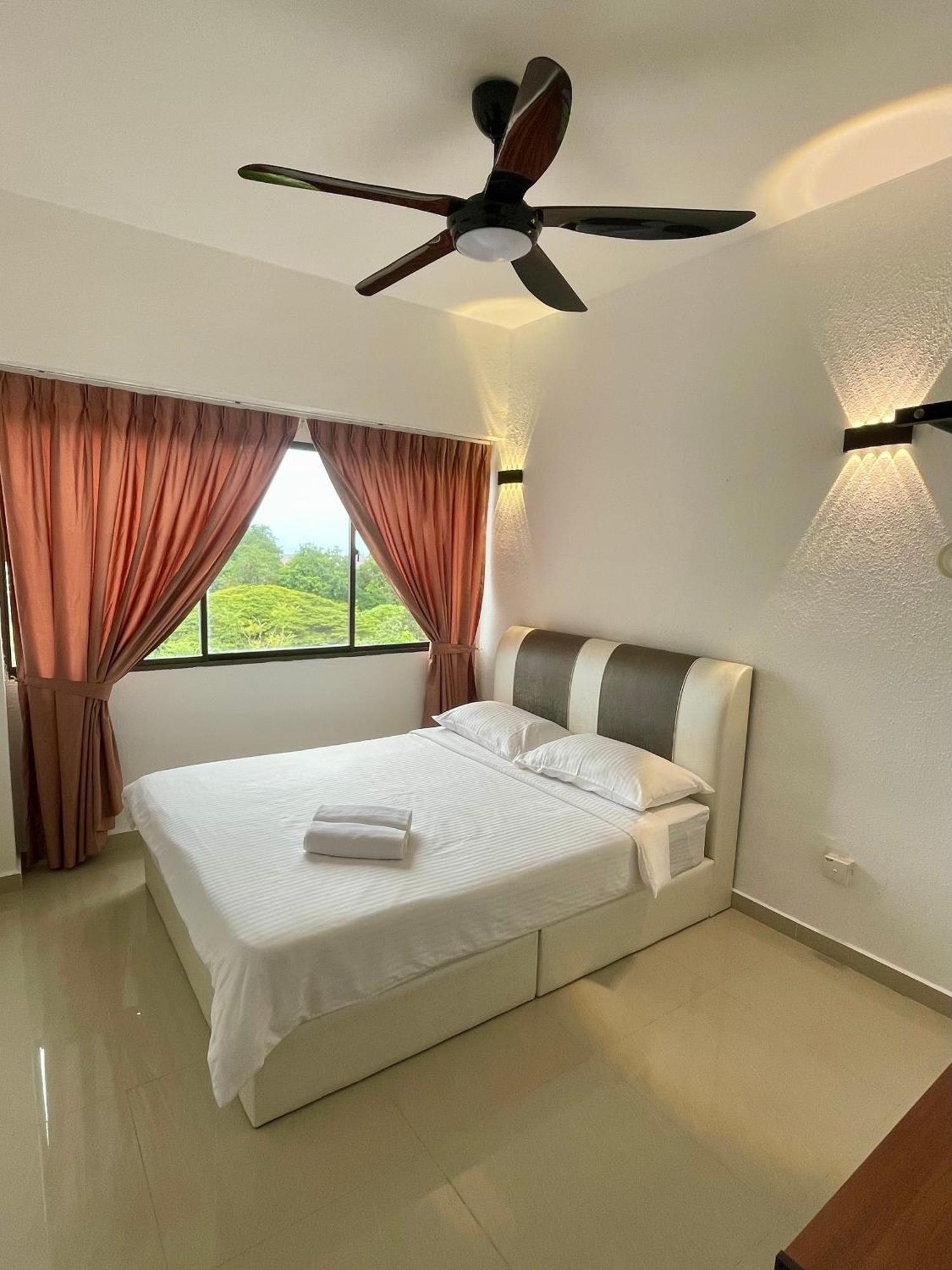 The Ferringhi Sea View At Sri Sayang Apartment Batu Feringgi Bagian luar foto
