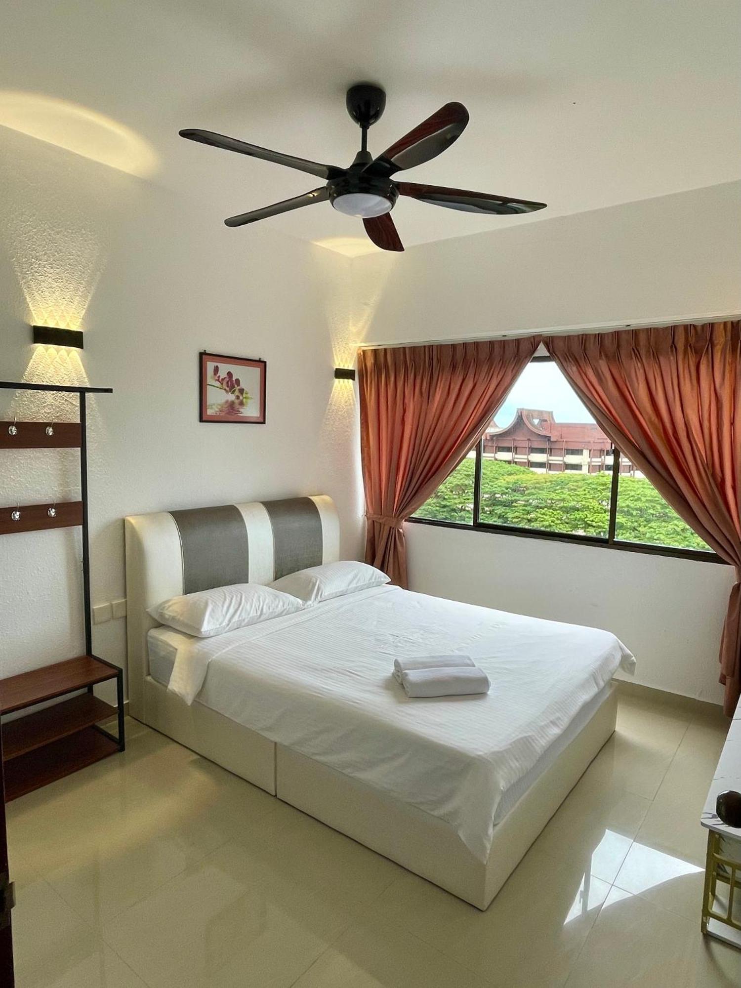 The Ferringhi Sea View At Sri Sayang Apartment Batu Feringgi Bagian luar foto