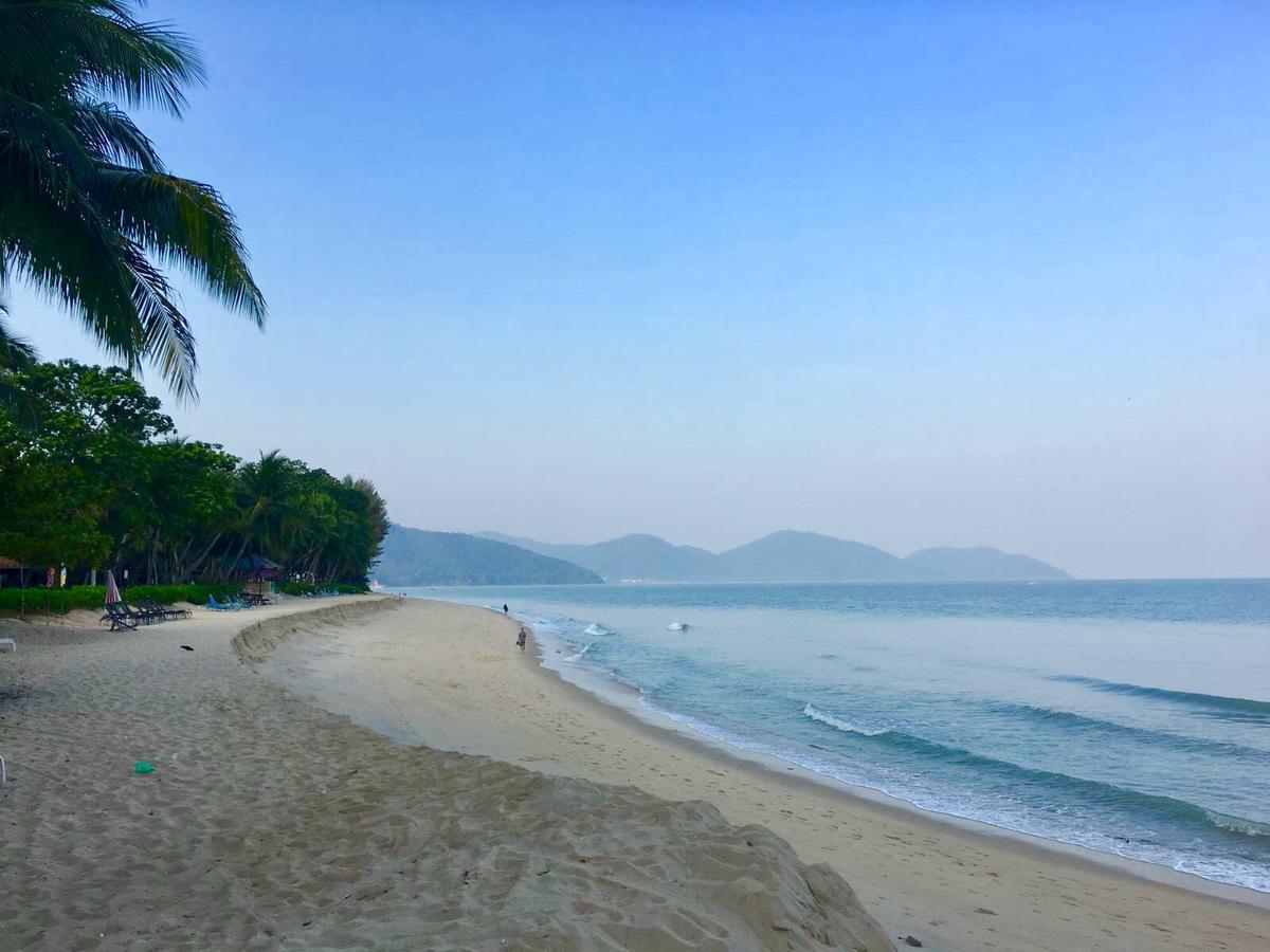 The Ferringhi Sea View At Sri Sayang Apartment Batu Feringgi Bagian luar foto
